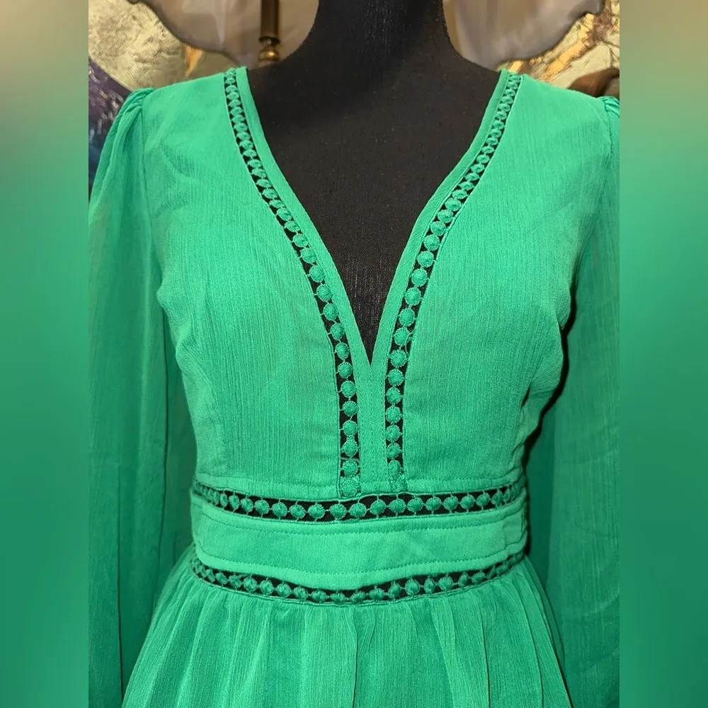 NWT SAGE + Paige green Dresses Zipper Back Bishop Sleeve Ruffle Hem Dress Size M - Image 3
