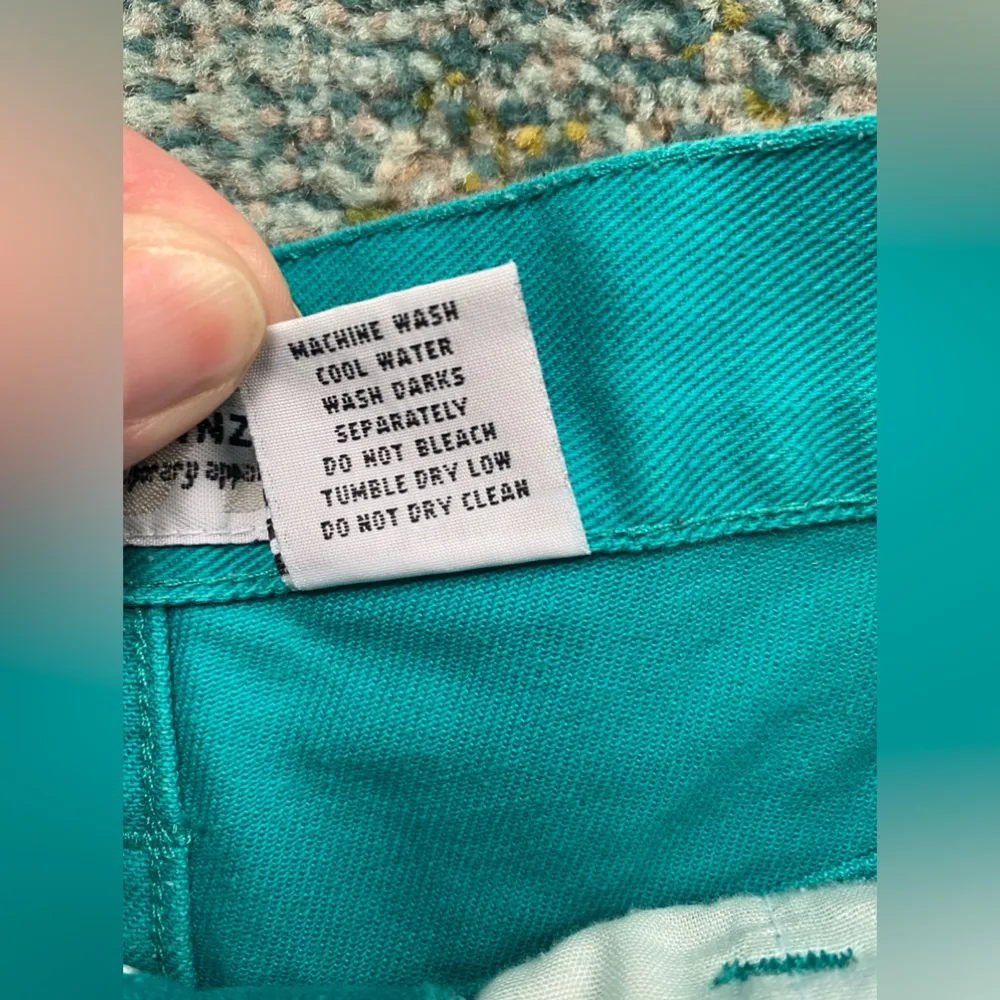 Vintage 90s Sostanza teal button fly high waist jean shorts, size 11/12 - Image 6