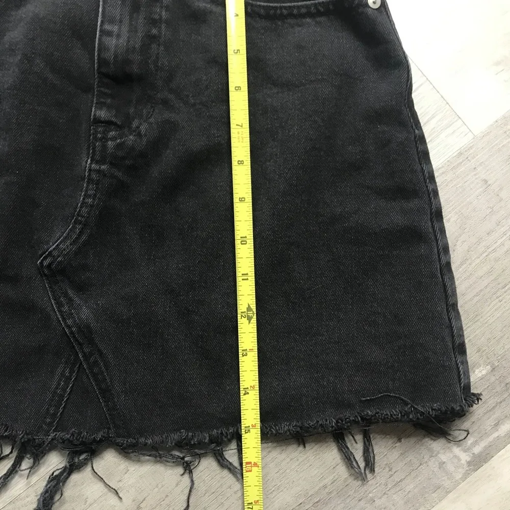 Madewell Black Denim Distressed Hem Mini Skirt Women's sz 26, 0, XS - Image 6
