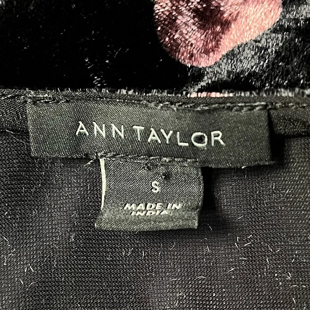 Ann Taylor Velvet Polka Dot Oversized Short Sleeve Blouse Black Pink Small - Image 5