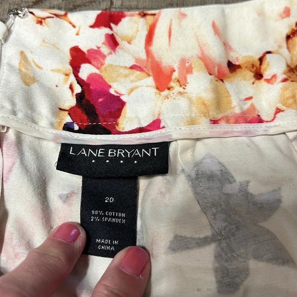 Lane Bryant Size 20W pink and cream Floral A-Line Skirt Unlined - Image 3