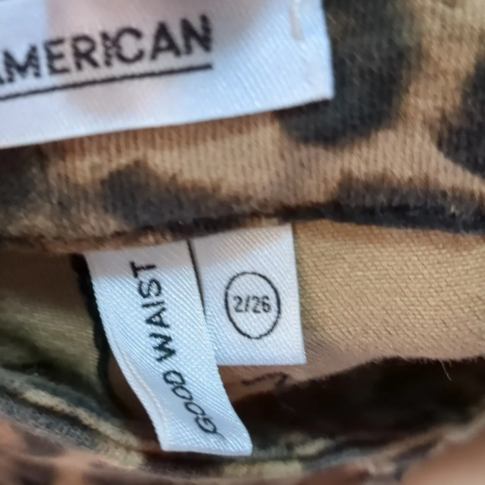 Good American good waist cheetah jeans size 2/26 - Image 5