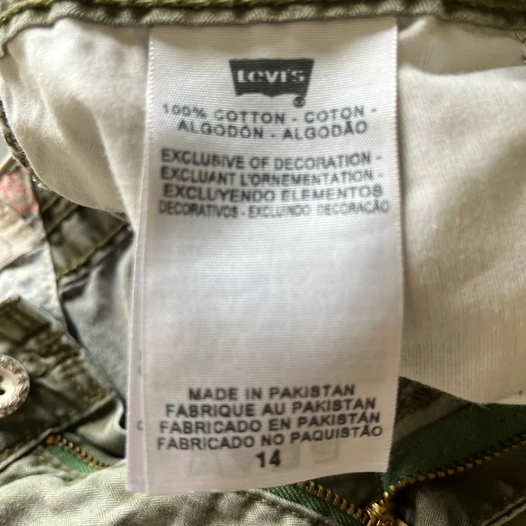 Levi's Women Cargo Shorts Pockets Lightweight Outdoor Faded Green Size 14 - Image 4