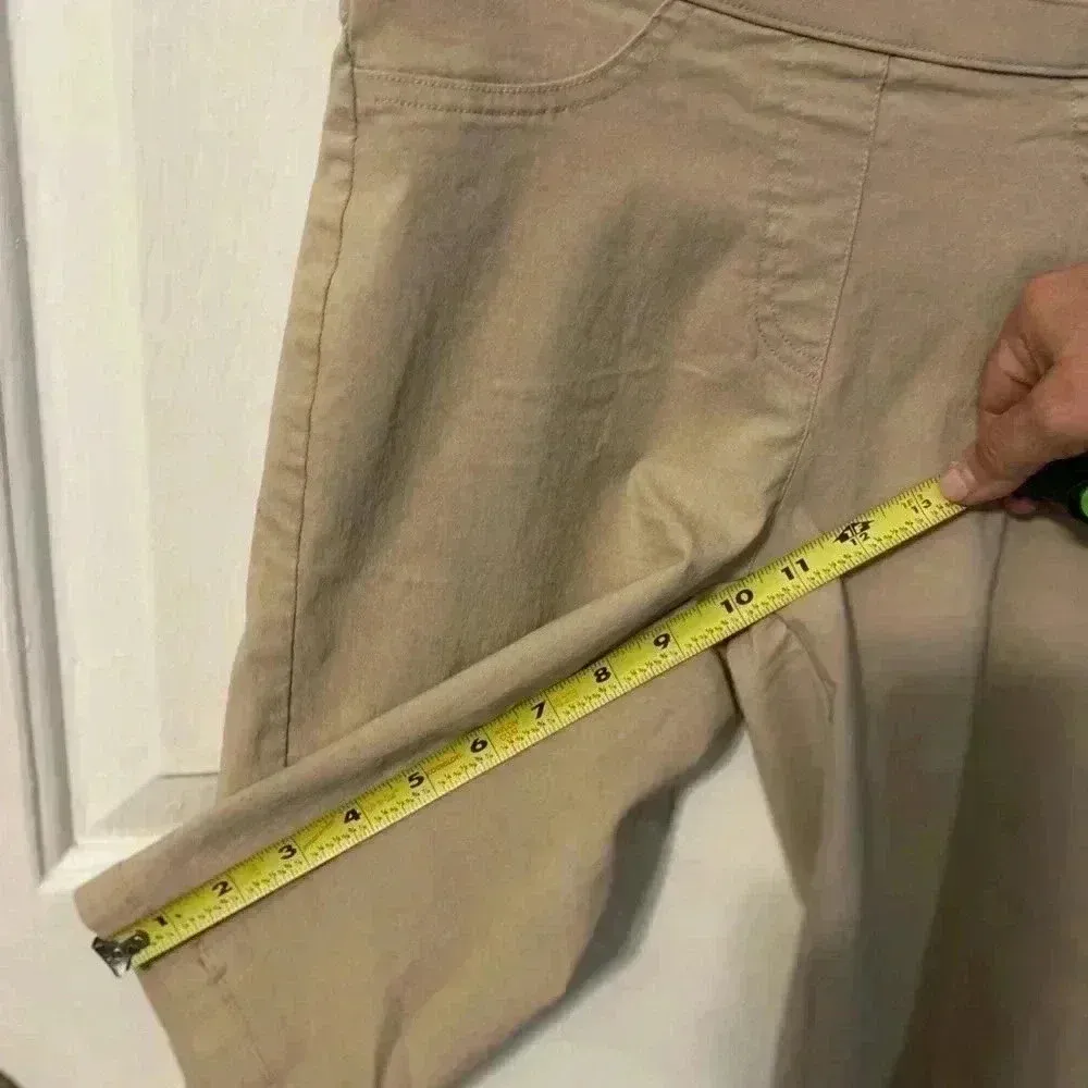 Women’s‎ Khaki Stretch Chino Shorts Size Small - Image 6