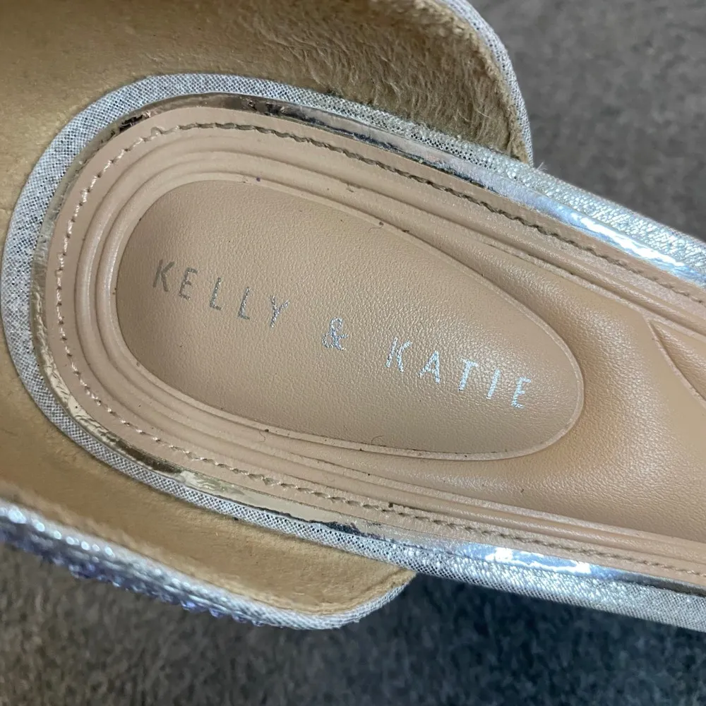 Kelly & Katie Block Heels Sandal Rhinestone Ankle Strap Sparkly Silver Sz 9W EUC - Image 6