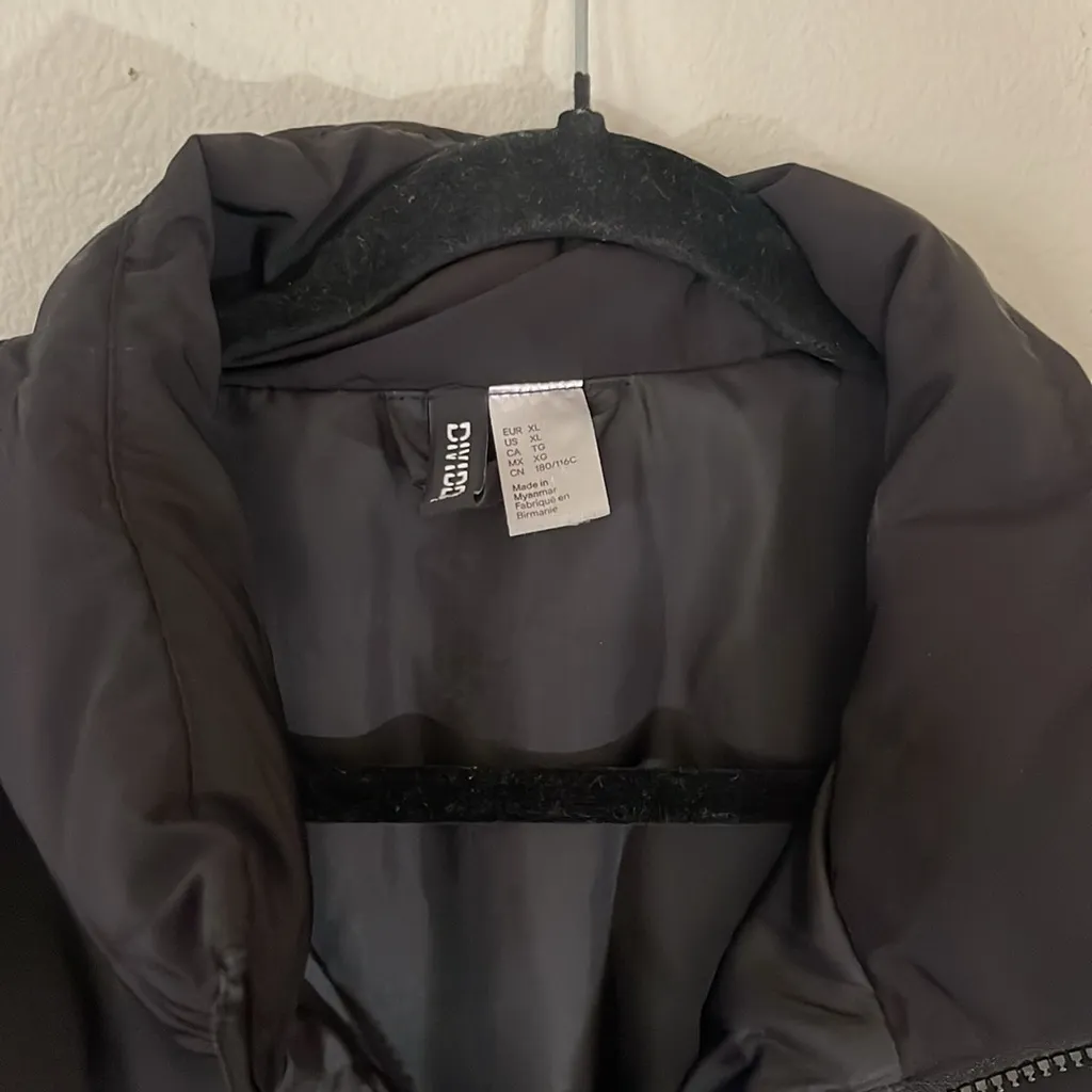 Divided Black Quilted Puffer Vest Size XL - Image 8