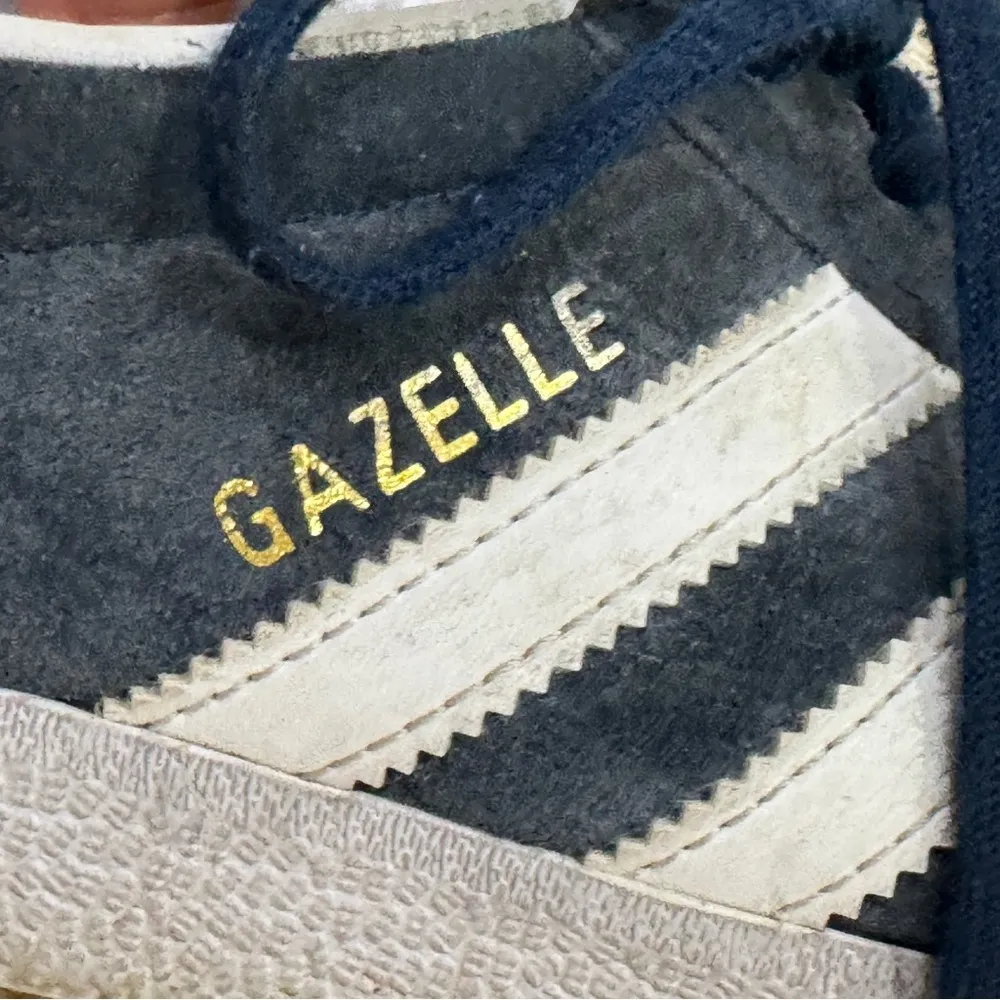 Adidas Gazelle sneakers navy suede vintage faded shoes lace up men’s collegiate - Image 4