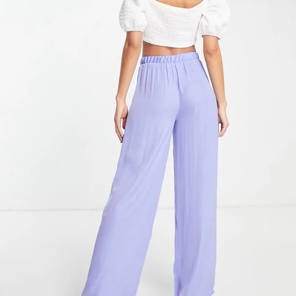 Vila NWT Wide Leg Silky Pants With Tie Waist In Lilac Purple Size undefined - Image 4