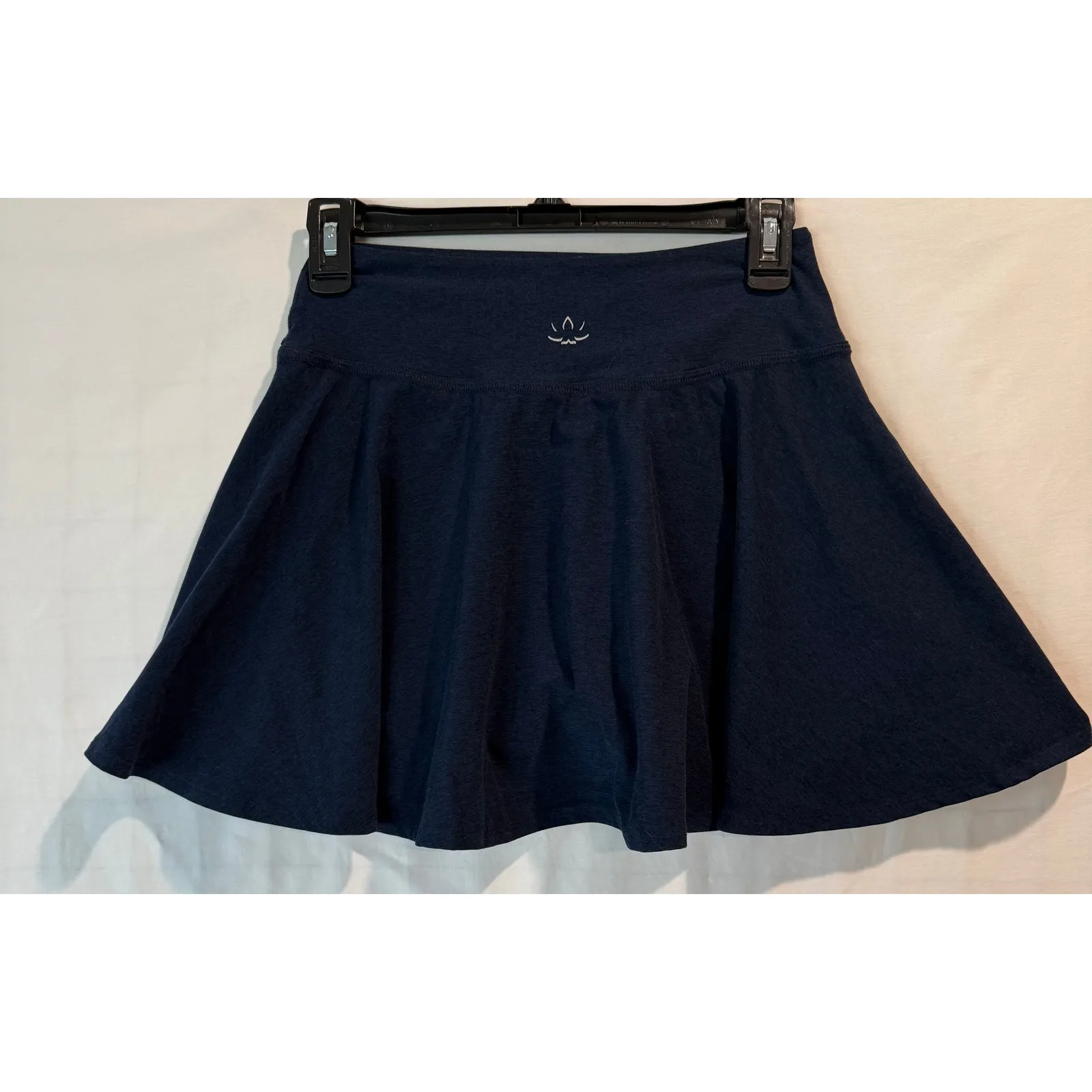Women's Beyond Yoga Spacedye Hot Shot Circle Skirt Small Blue Navy Shorts Under - Image 4