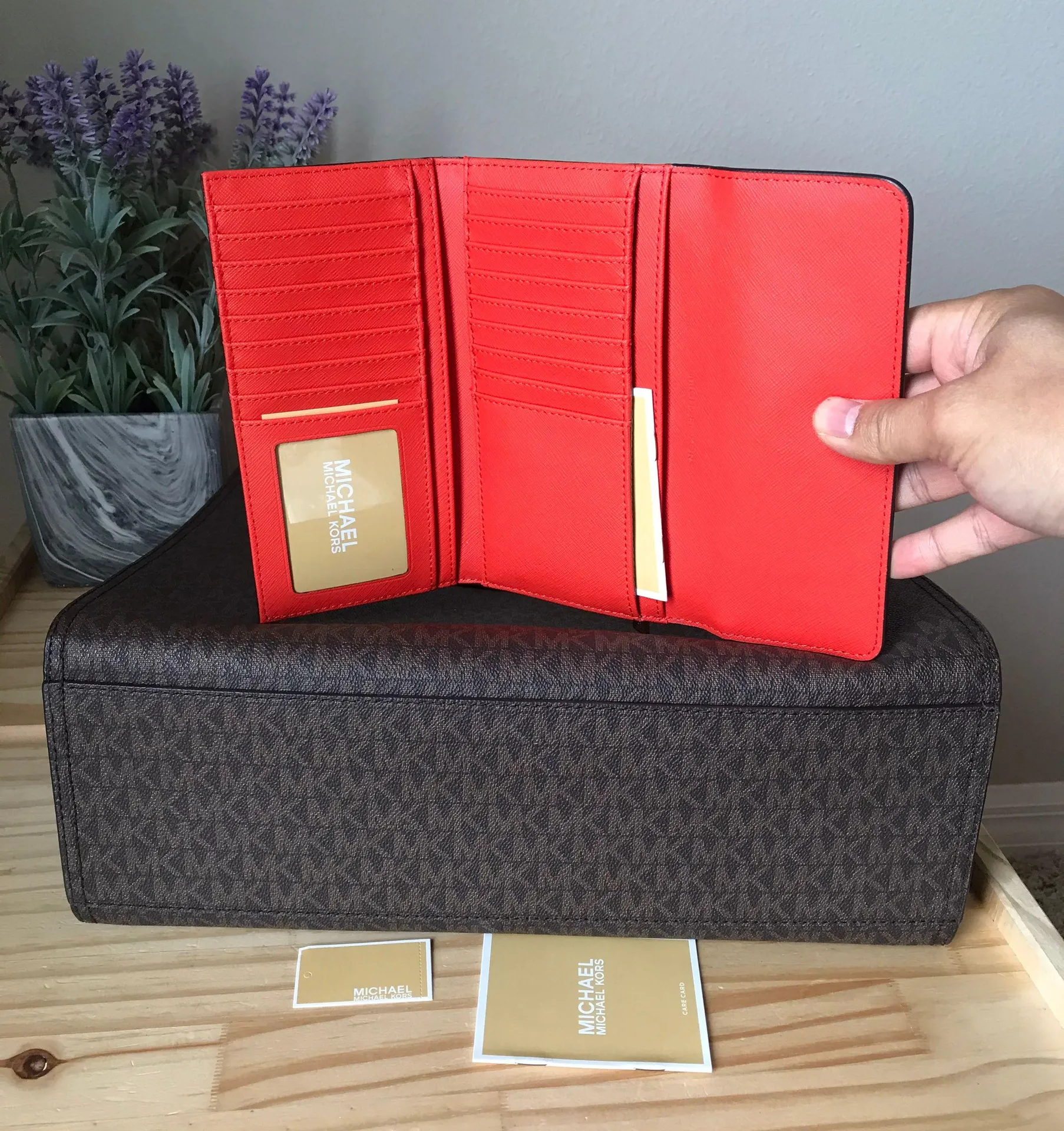 Michael Kors Set - Image 8