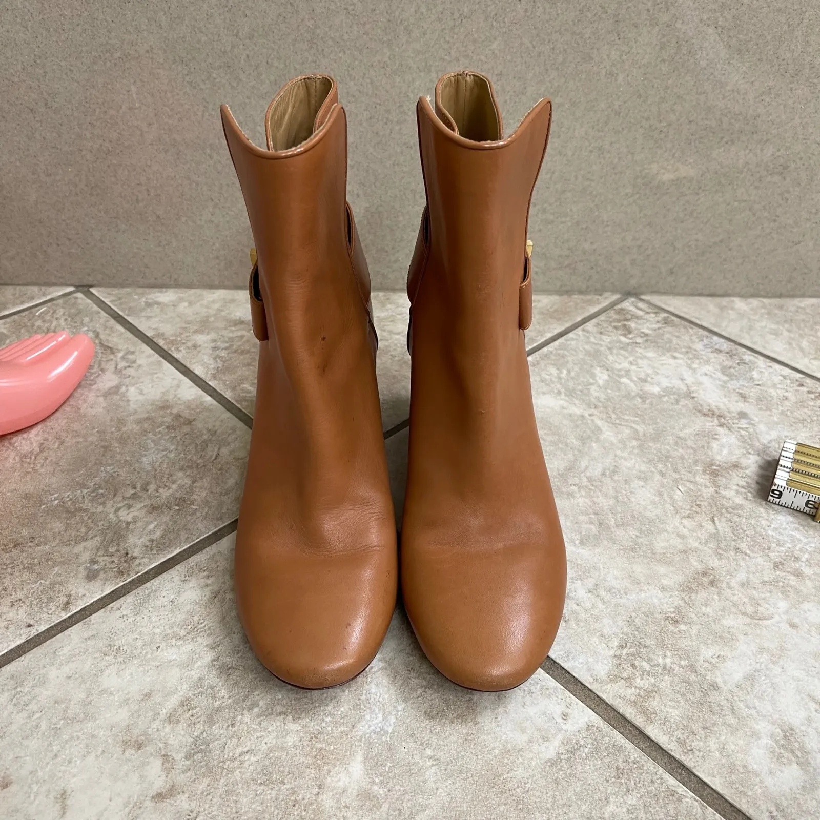 Tory Burch kira Tan Leather Ankle Boots Block Heel Logo Buckle Women Size 7m - Image 2