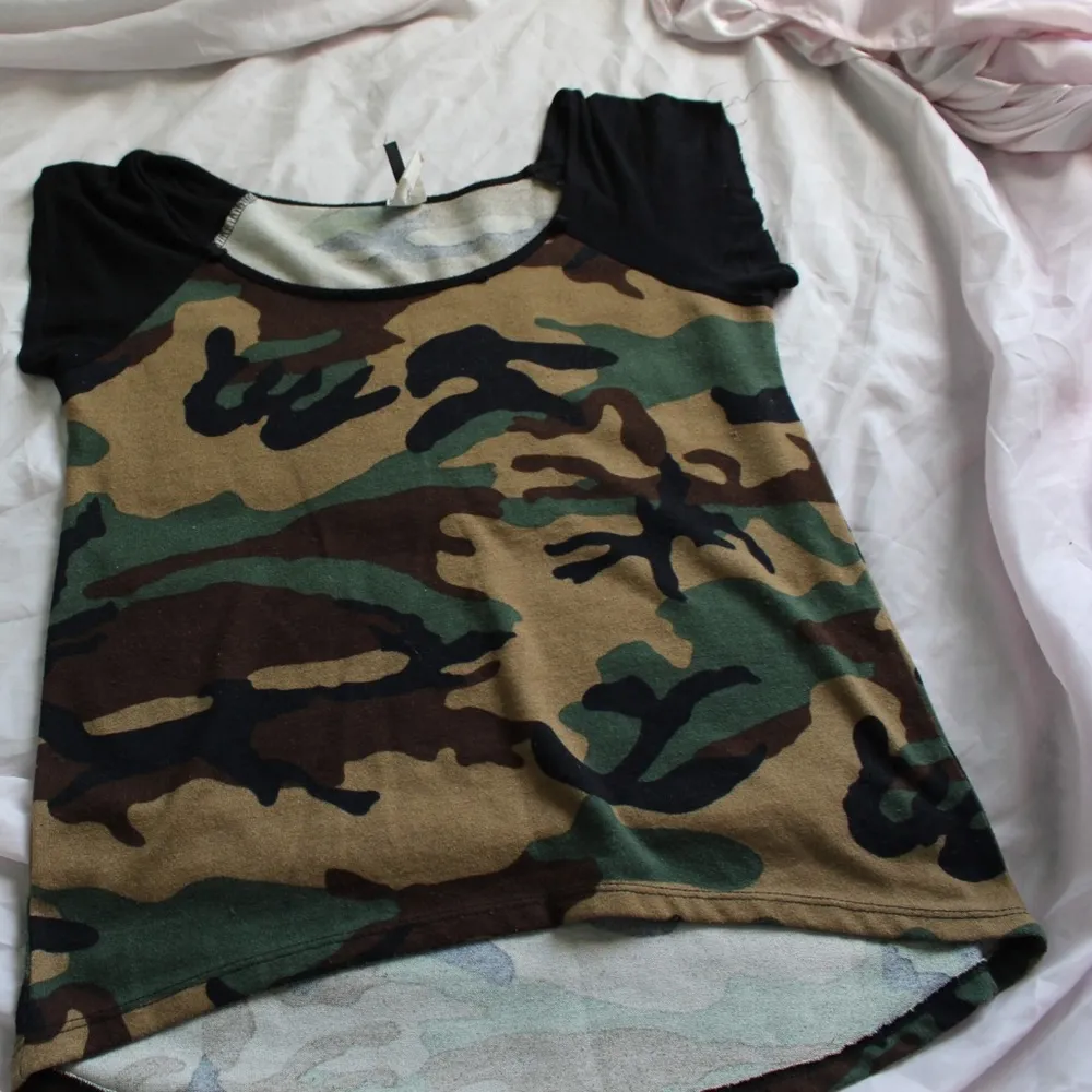 camo short sleeve t shirt Black - Image 4