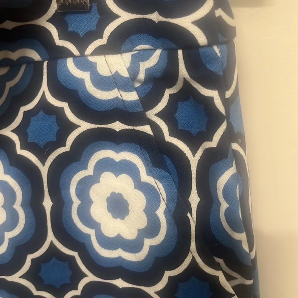 Trina Turk Straight Leg Cotton Lycra Cropped Pants Mod Resort Blue White Size 2 - Image 5