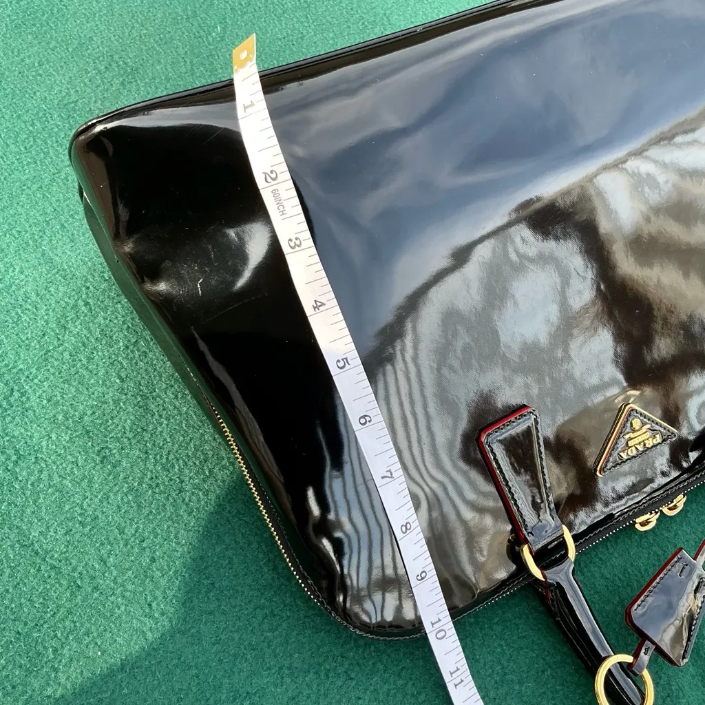 The MOST ELEGANT PRADA bag on PLANET 🌹🌹 - Image 8