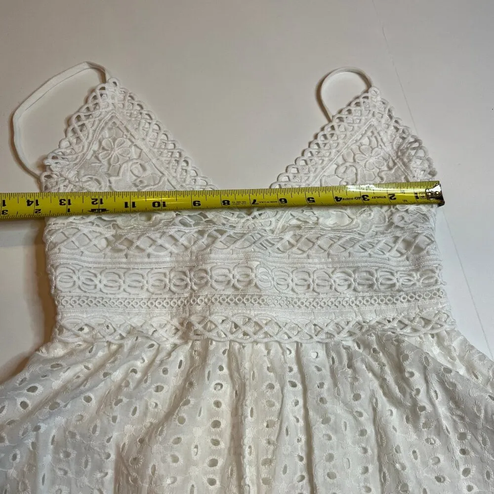 White Eyelet Tie Back Tank Top SZ S V Neck Pretty Country Festival Cottagecore - Image 11