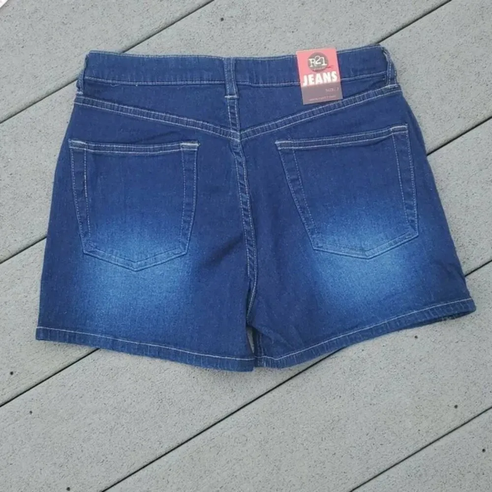 NWT R21 | Rue 21 High Waisted Stretch Size 7 Jean Shorts with 3in Inseam - Image 5