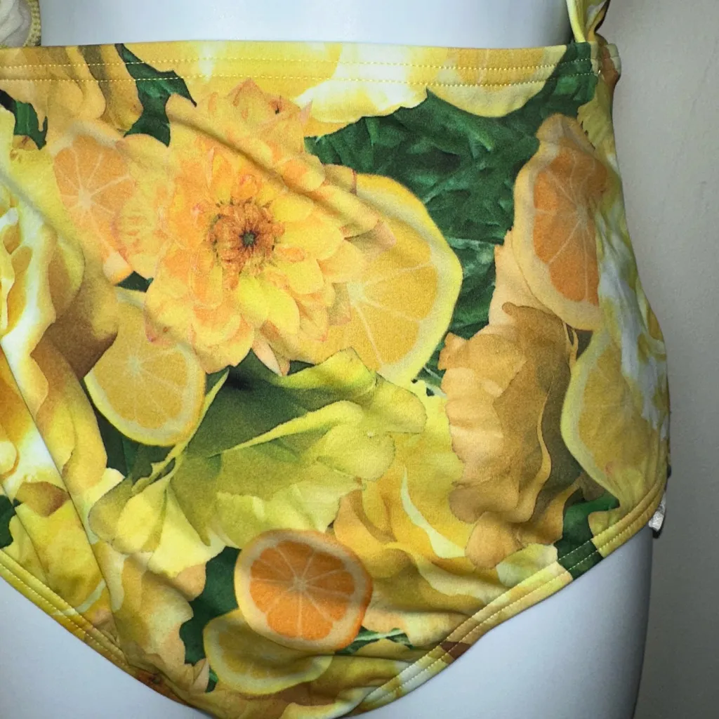 Out From Under Printed Cut-Out One-Piece Swimsuit‎ Urban Outfitters Lemon Size M - Image 2