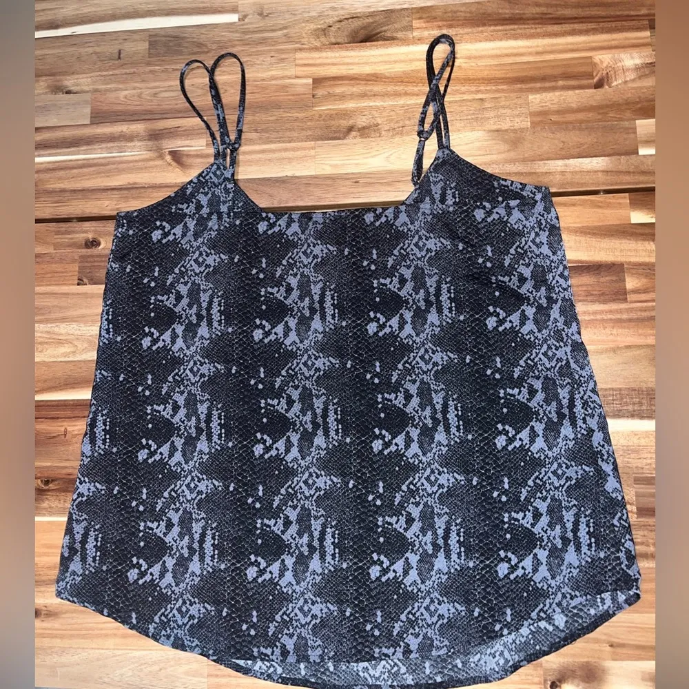 NWT Evereve Tank Top Size XL - Image 5