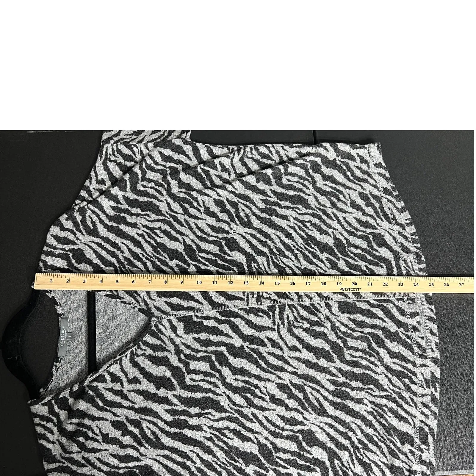 Coin 1804 Anthro Tiger Print Women's Pullover Sweater Size Large Black - Image 8