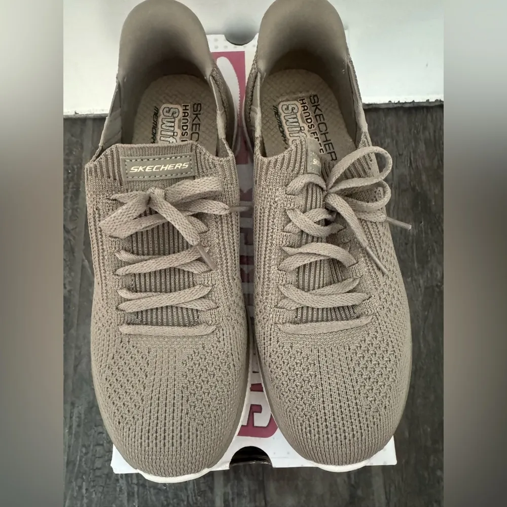SKECHERS Slip-ins Swift fit Virtue Divintiy Shoes Sneakers Taupe Women's size 6 - Image 3