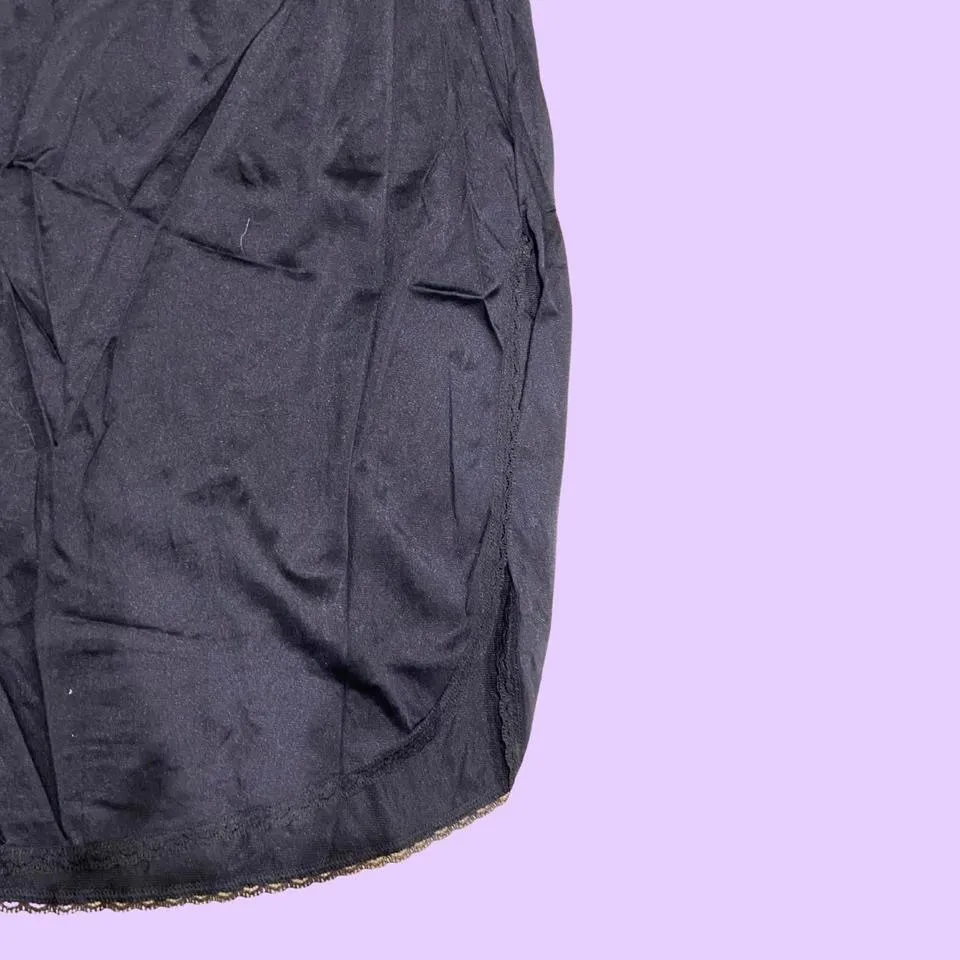 Vintage Black Half Slip 🔥 - Image 3
