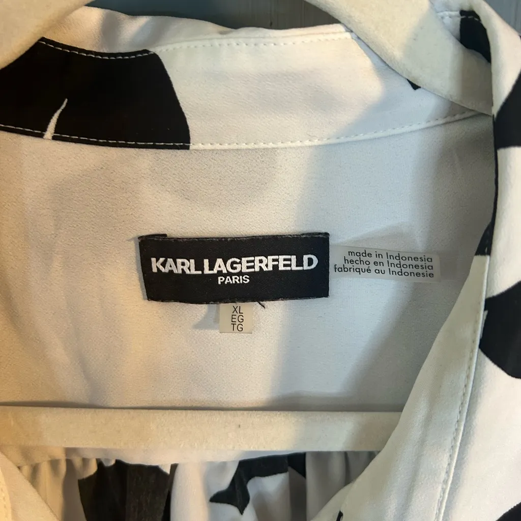Karl Lagerfeld Black and White Graphic Button Down Shirt | Size XL - Image 9