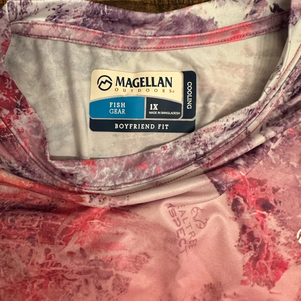 Women’s Boyfriend Fit Long Sleeve Fishing Shirt- Like New - Image 3