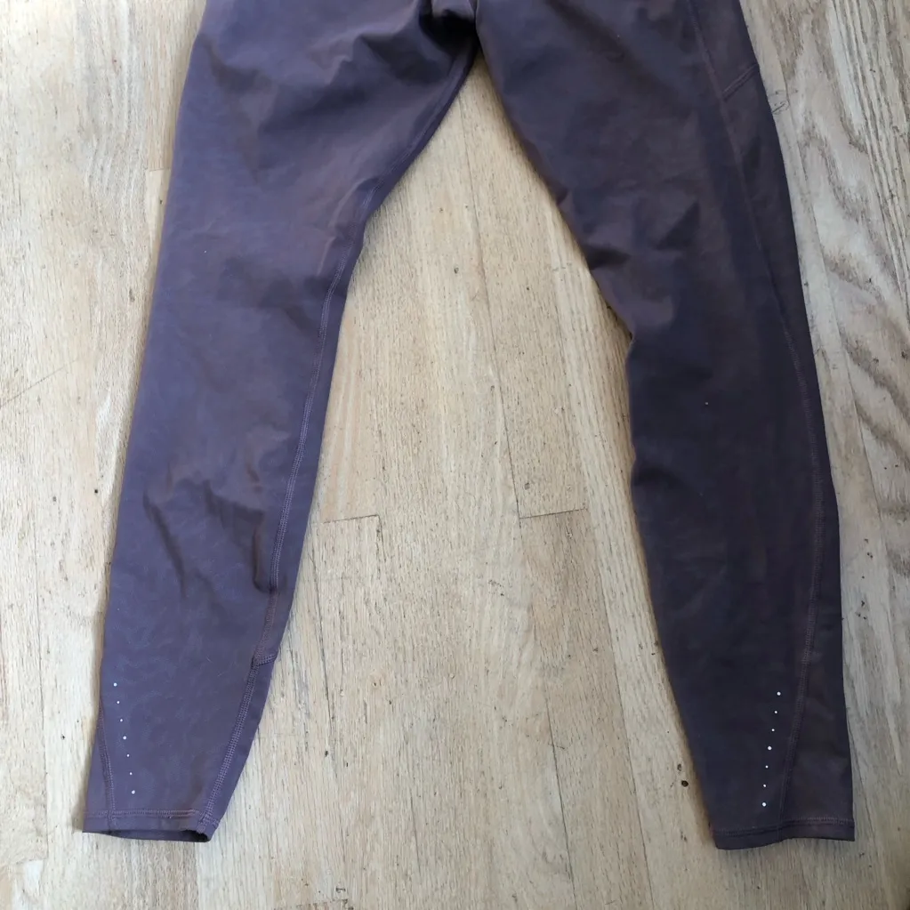 ATHLETA RAINIER REFLECTIVE PRINTED TIGHT WOMENS SIZE S - Image 7