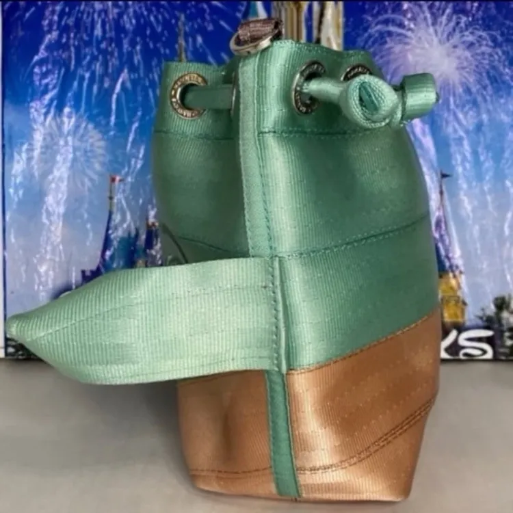 Disney parks x Harvey’s Star Wars Mandalorian Grogu baby Yoda mini park hopper Green - Image 4