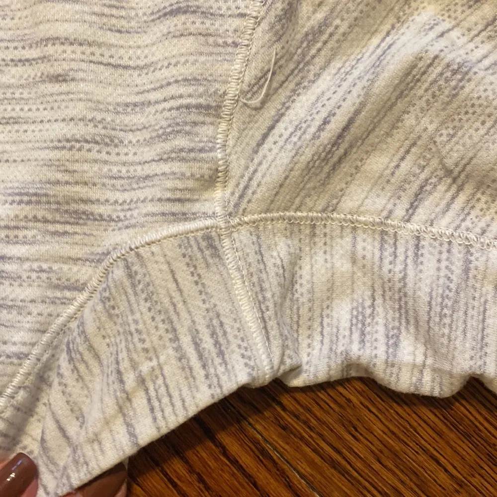 Lululemon Heathered Off White Gray Long Sleeve Top - Image 4