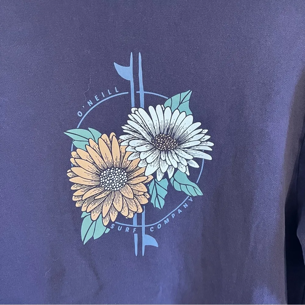 O’Neill Burgundy Flower Hoodie. Size Small. - Image 5