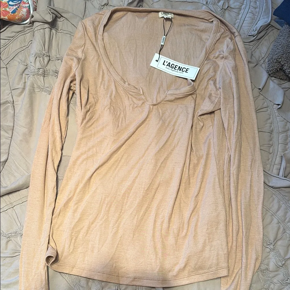 L'Agence Women's Tan ribbed Top medium nwt - Image 8
