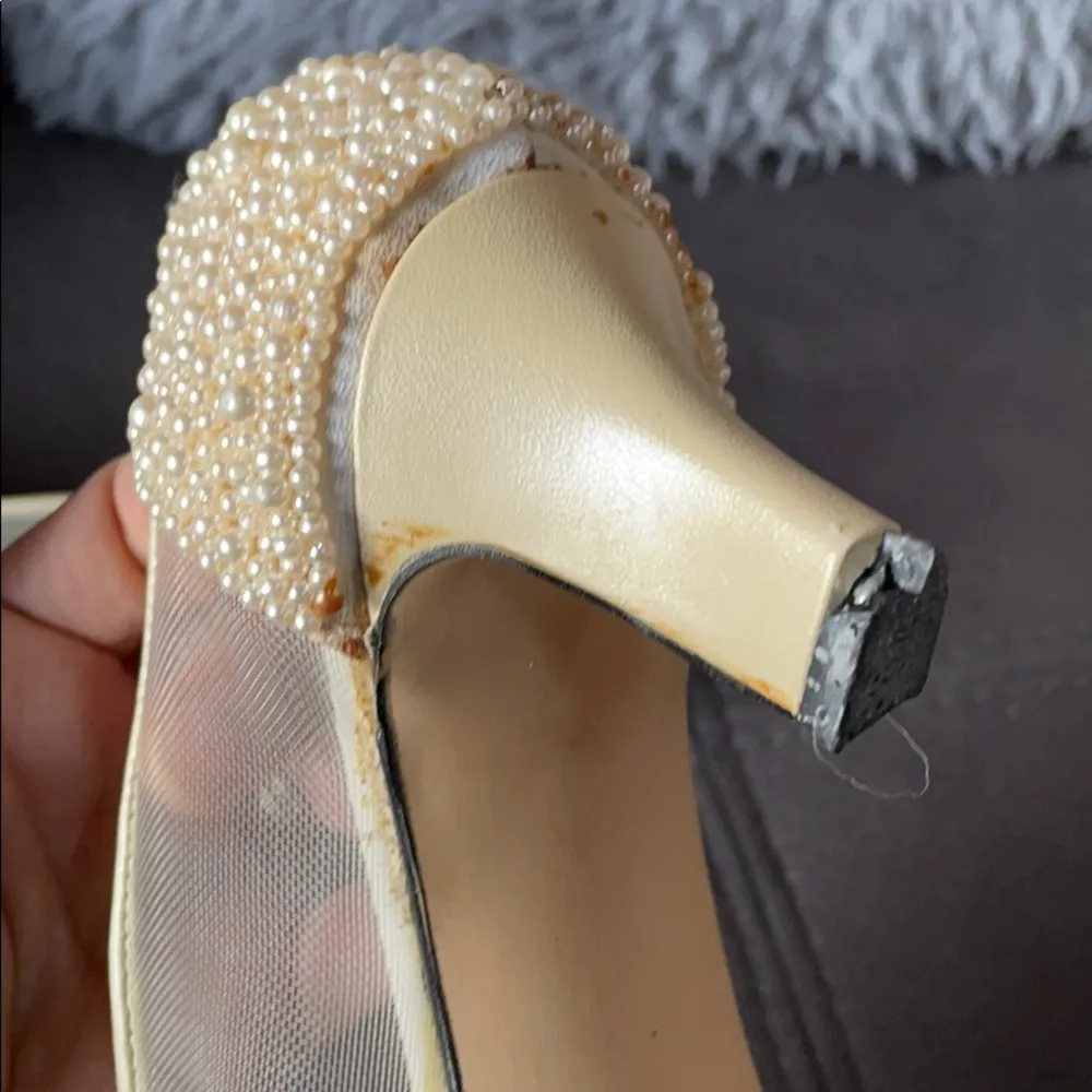 J. RENÉE Faux Pearl & Net Cream Color Heels 5.5 - Image 13
