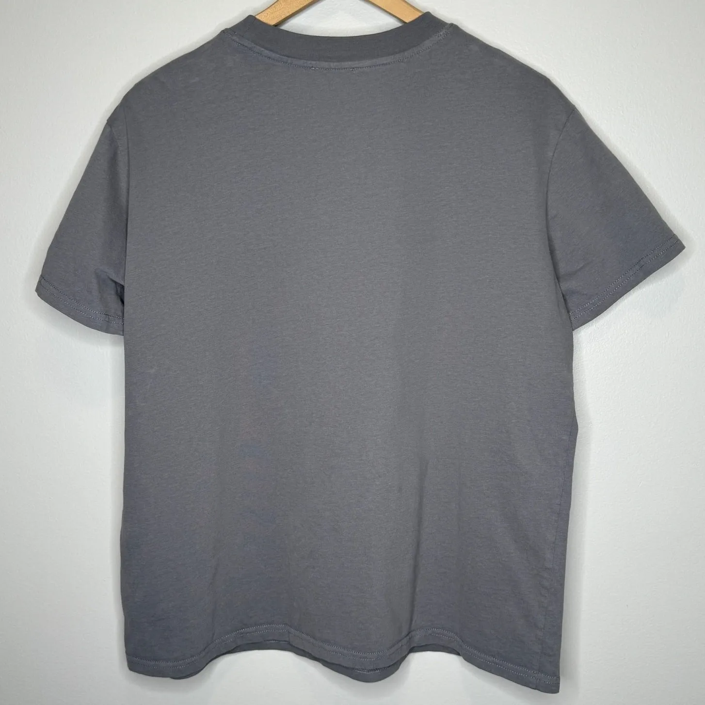 Pink Lily‎ Raised On Taylor Grey Graphic Tee Size Small Short Sleeves Crew Neck - Image 7