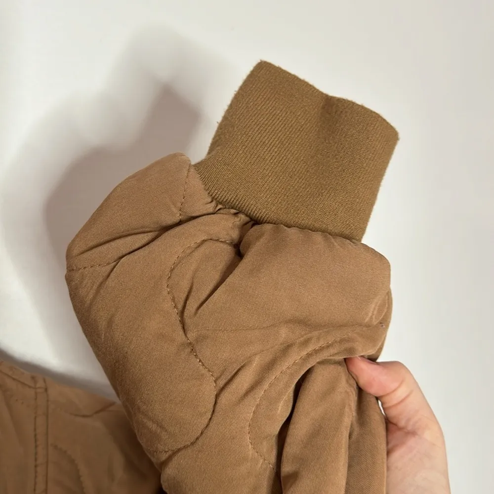 Blank NYC chai tea quilted tencel drop shoulder jacket size L - Image 8