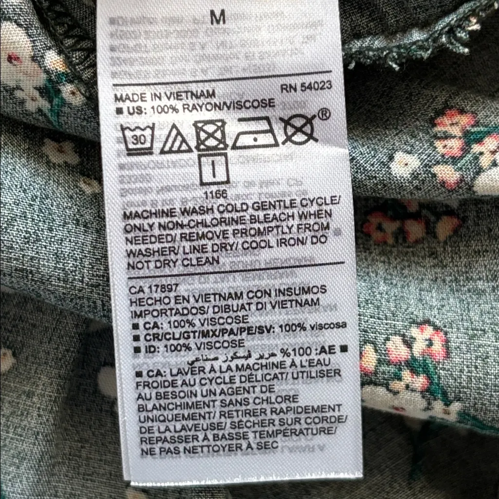 Old Navy Size Medium Long-Sleeve Tiered Floral Maxi Swing Dress with Pockets - Image 13