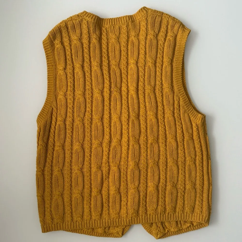 Karen Scott Vintage  Knot Sweater Vest - Image 2