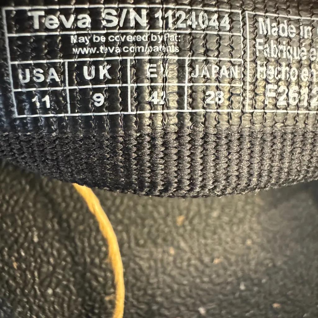 Teva Women's ReFlip Flip Flops‎ Black/White Womens Size 11 New with tags - Image 6