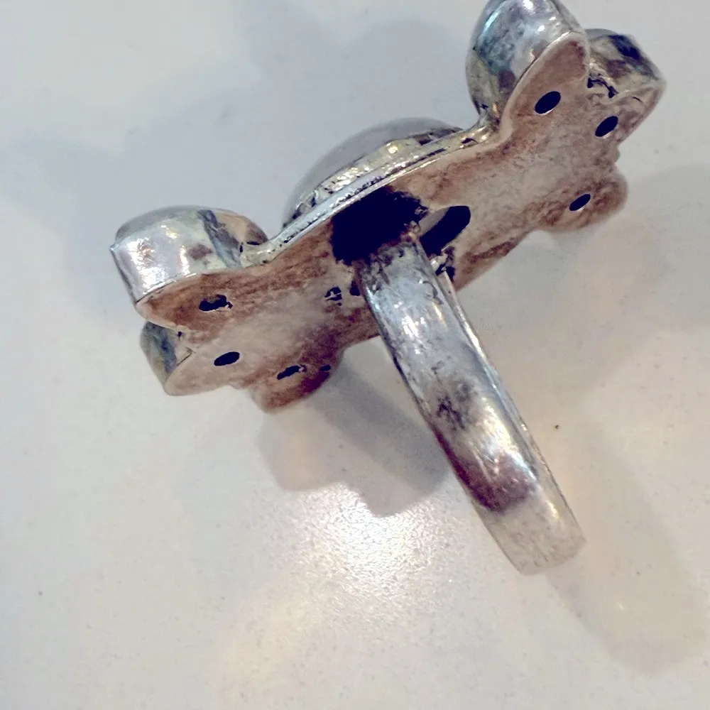 Elegant Silver and opal Gemstone Ring size 9 - Image 5