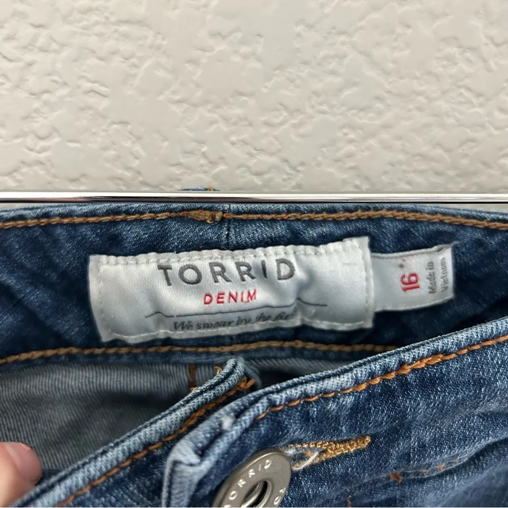 Torrid Shorts Metallic Stripe Detail - Image 78