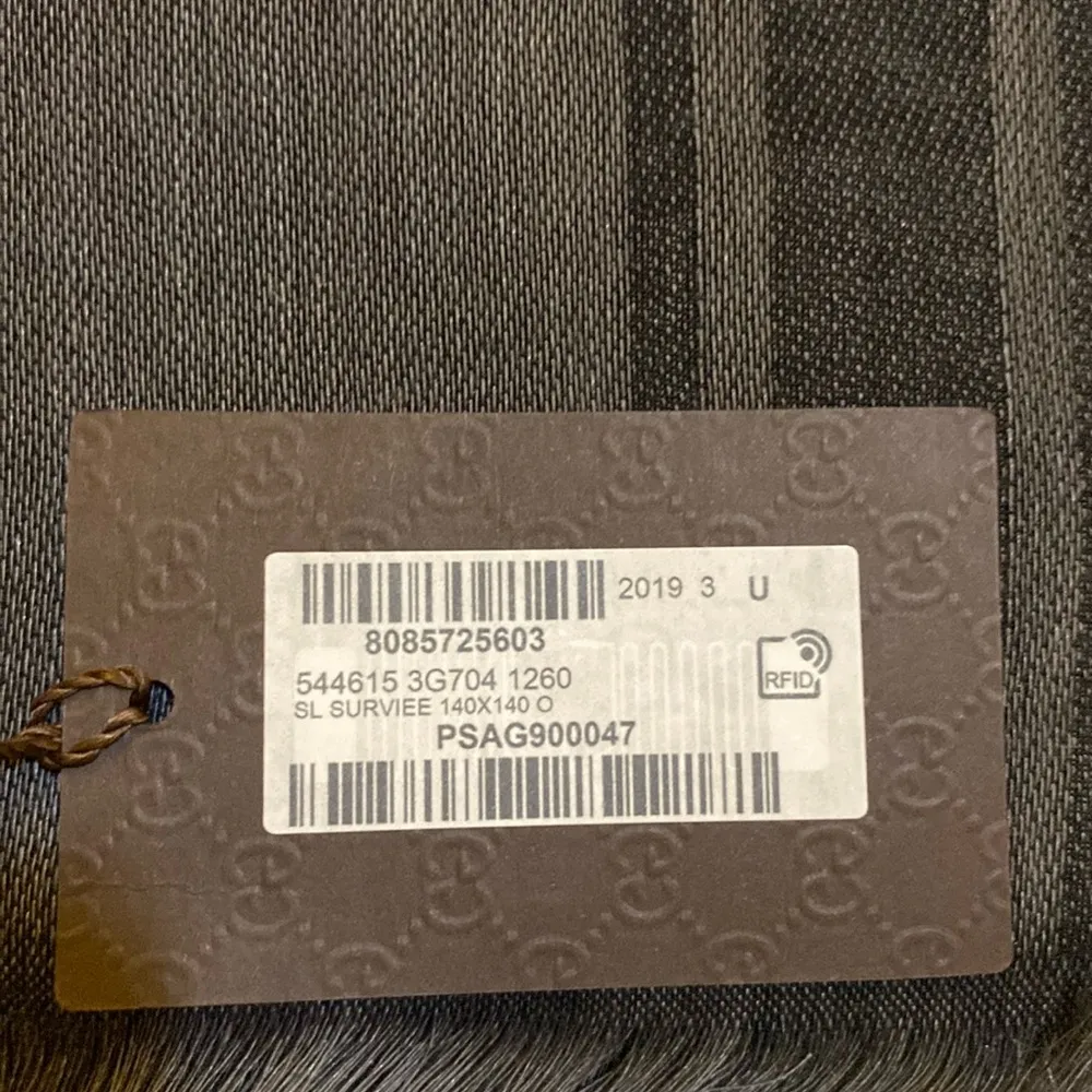 Gucci Shawl Surviee 140X140 80% wool 20% silk Scarf - Image 3