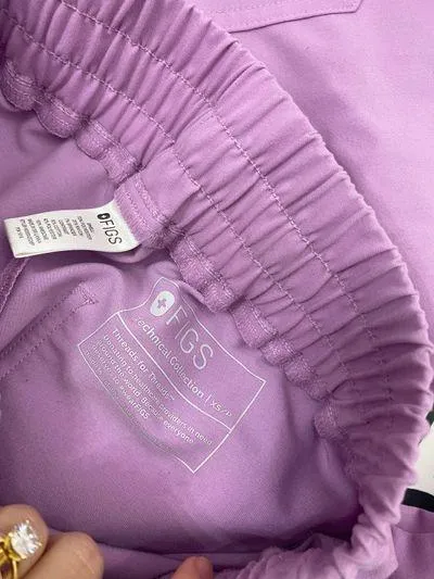 FIGS Scrubs Set - Image 5