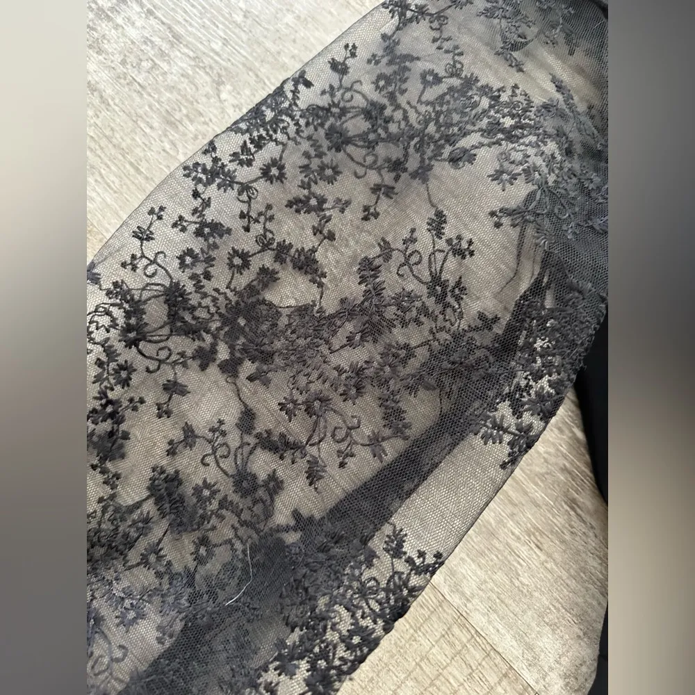 Princess Polly size 4 longsleeve little black dress - Image 2