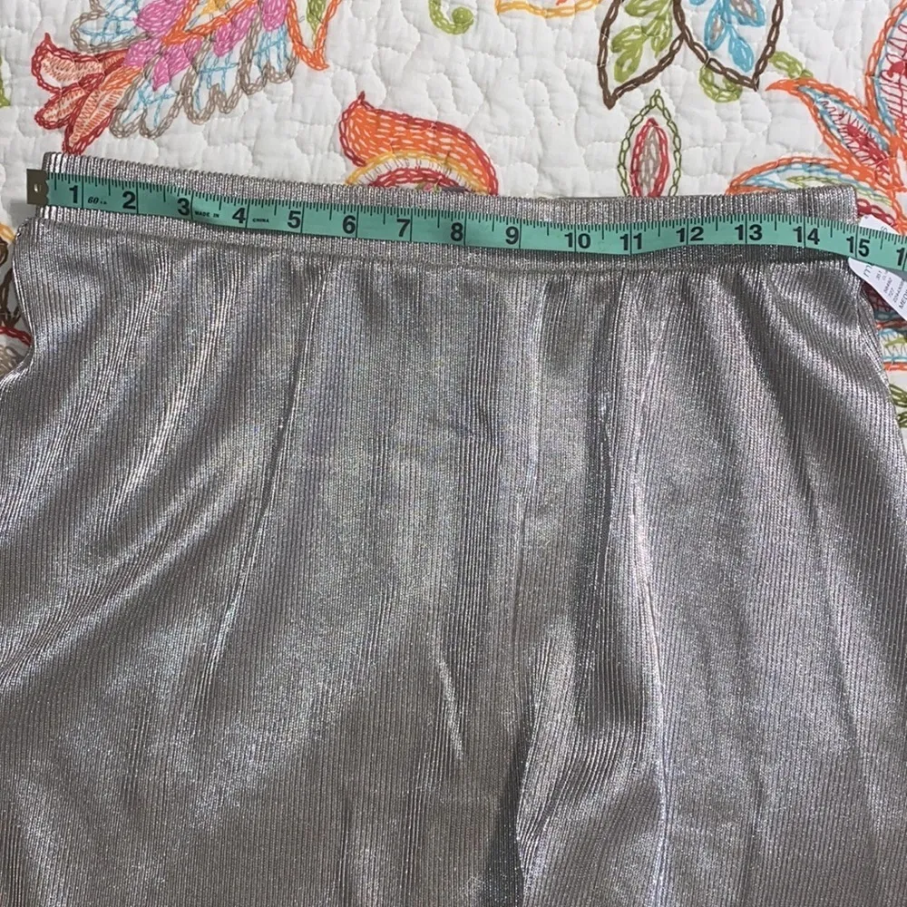Metallic shiny skirt silver gold shine size medium - Image 9