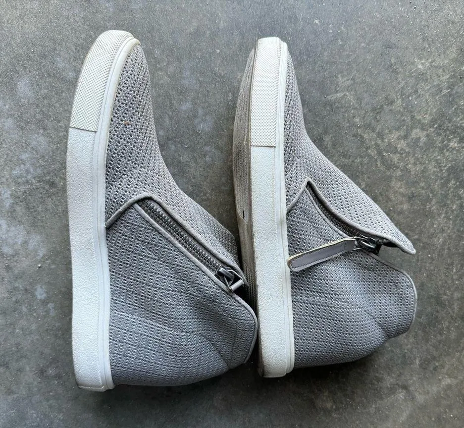 Size 7 wedge madden girl sneakers and born sandals - Image 2