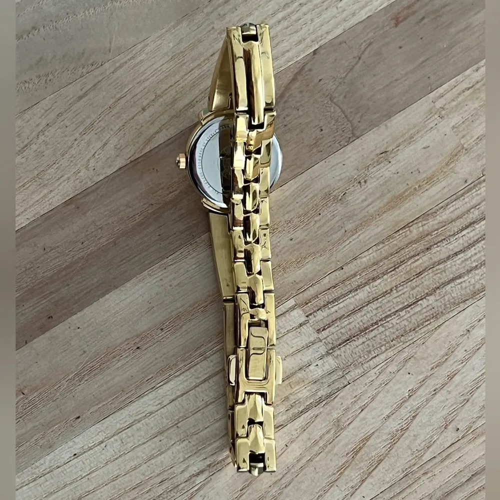 Citizen Eco-Drive Ladies Watch Crystals Pearl Dial Gold Tone Bracelet Solar - Image 7