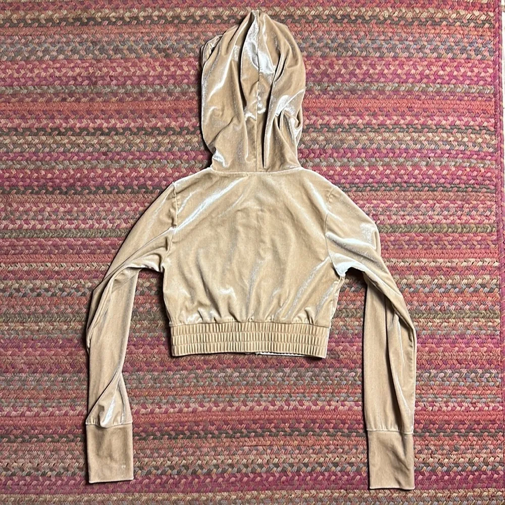 TIC TOC BEIGE VELVET VELOUR CROPPED HOODIE ZIP UP JACKET - Image 4