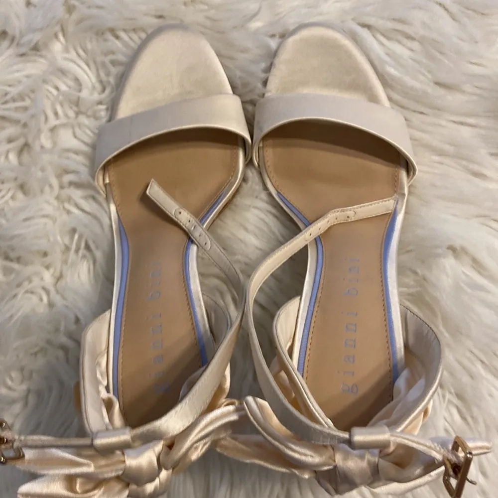 GIANNI BINI SANDALS SIZE 9 BNWOT COLOR CREAM/BEIGE LEATHER SOLE HEEL 4” - Image 16