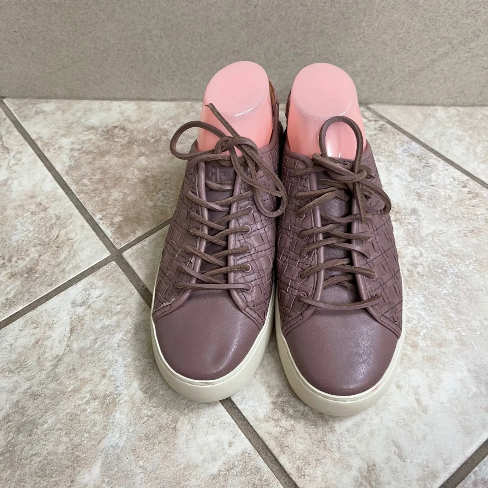 FRYE Lena Leather Lace Up Sneakers Mauve Casual  Women's Shoess woven sz 9.5M - Image 2