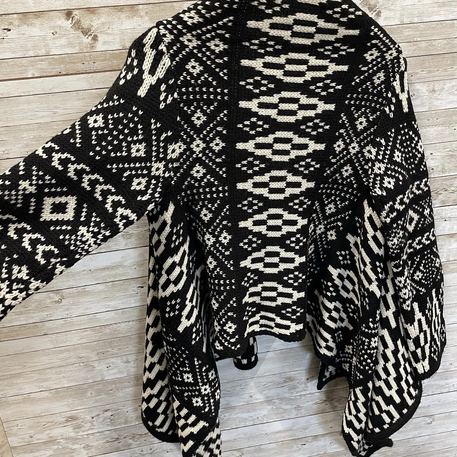 W by‎ Worth Womens PS Cardigan Sweater Wool Blend Open Front Aztec Black & White Size undefined - Image 10
